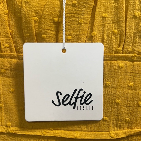 NWT Selfie Leslie Yellow Dress Women’s Size Medium - Picture 3 of 4